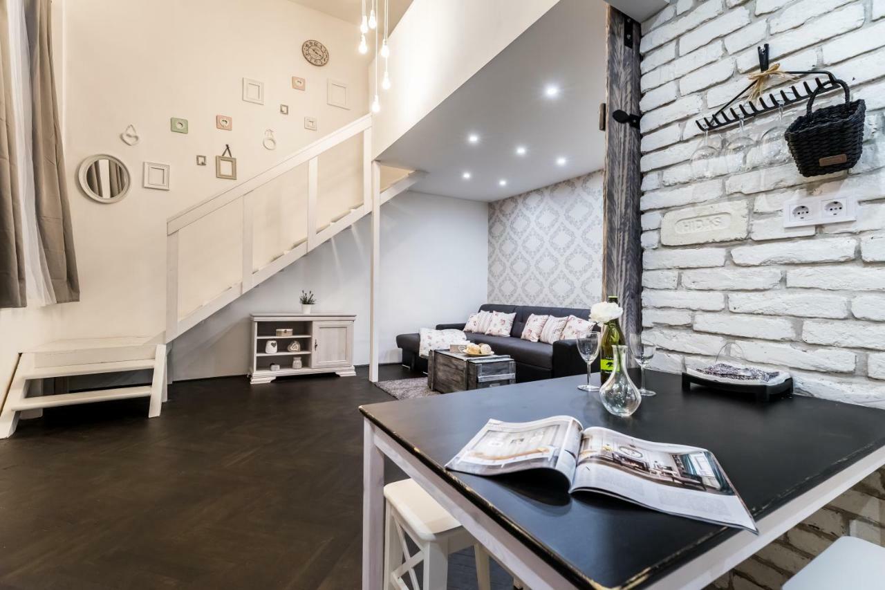 Bpr Vintage Garden Apartment With Terrace & Sauna Budapest Exterior photo